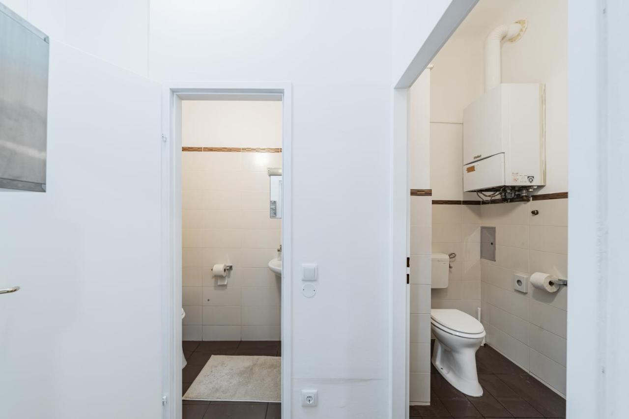 Central City Rooms By Home2 Vienna Exterior photo