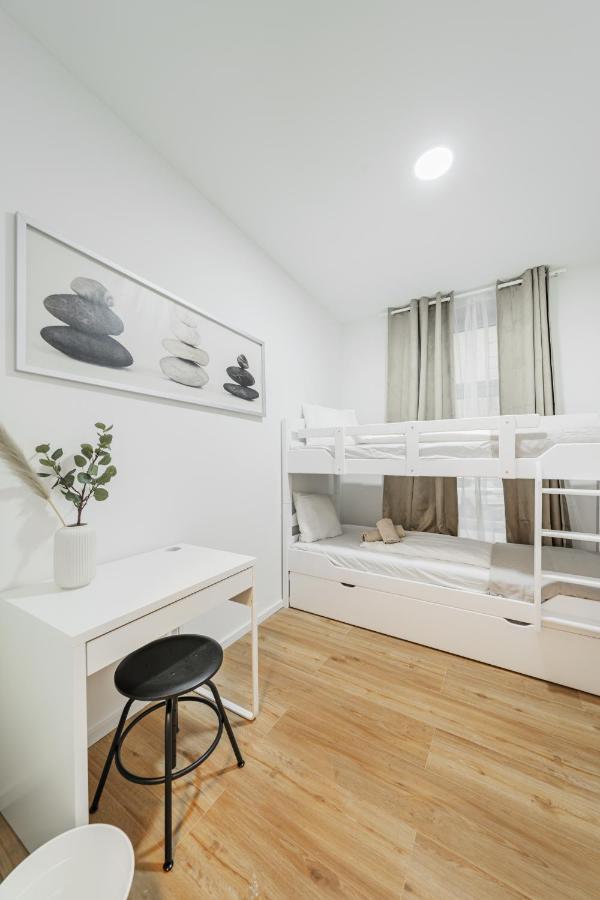 Central City Rooms By Home2 Vienna Exterior photo